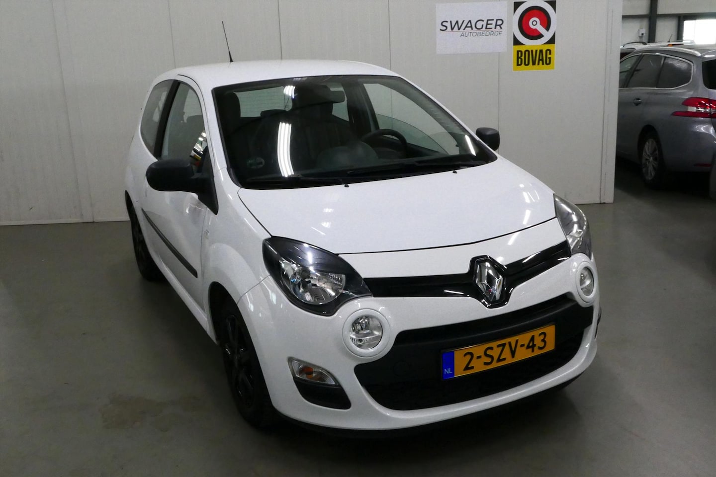Renault Twingo - 1.2 16V Acces 1.2 16v 75pk Acces - AutoWereld.nl