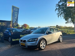 Volvo C30 - 1.8F Momentum, AIRCO, CRUISE, ELEKT PAKKET, REGENSENSOR, MET APK