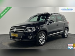 Volkswagen Tiguan - 1.4 TSI Lounge PANO TREKHAAK CRUISE NAVI ECC