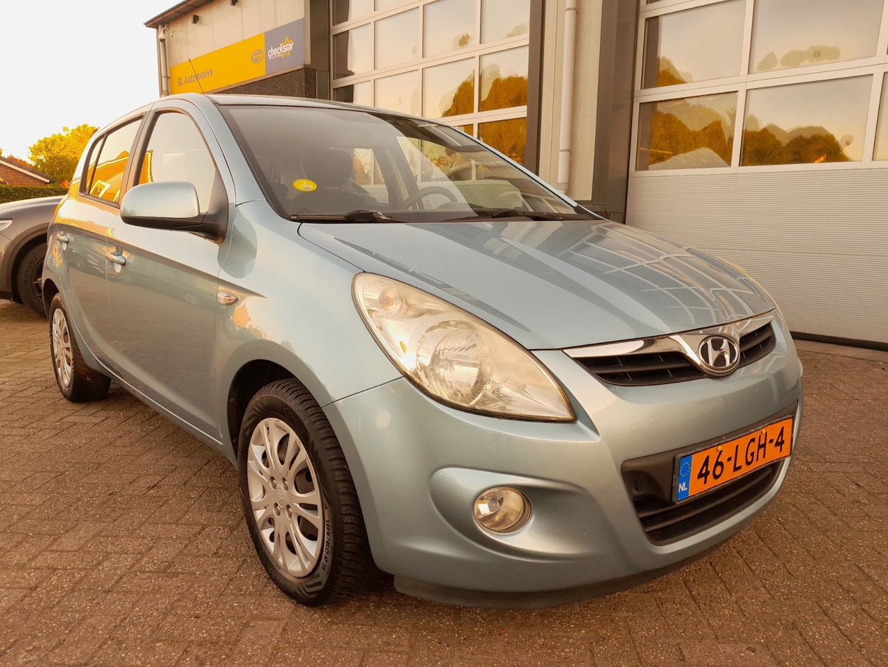 Hyundai i20 - 1.2i DynamicVersion - Airco - 5 Deurs - AutoWereld.nl