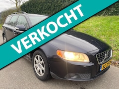 Volvo V70 - 2.4D Kinetic - Automaat - half leder - Cruise control