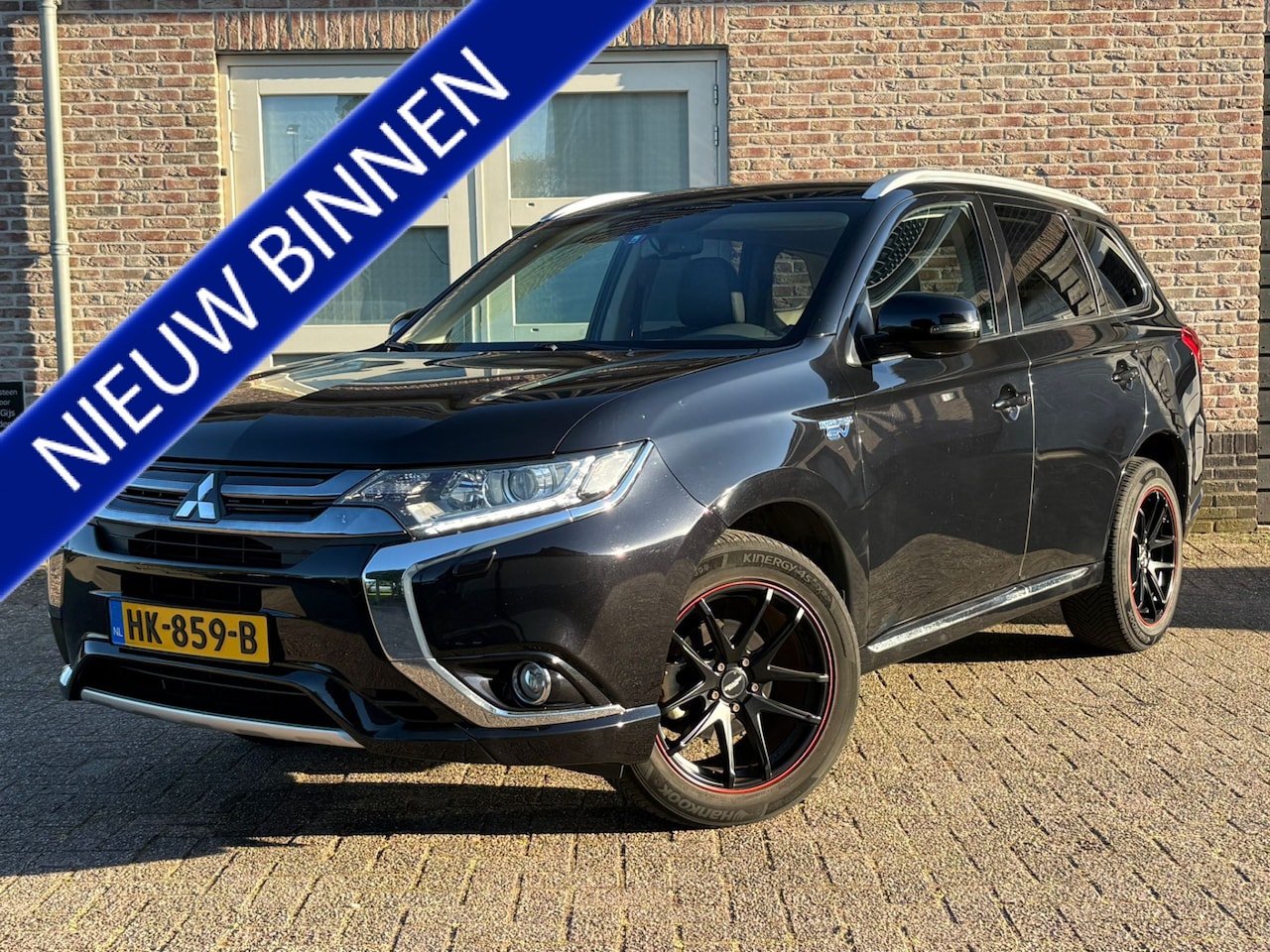 Mitsubishi Outlander - 2.0 PHEV Business Edition Navi Camera Dealer O.H - AutoWereld.nl