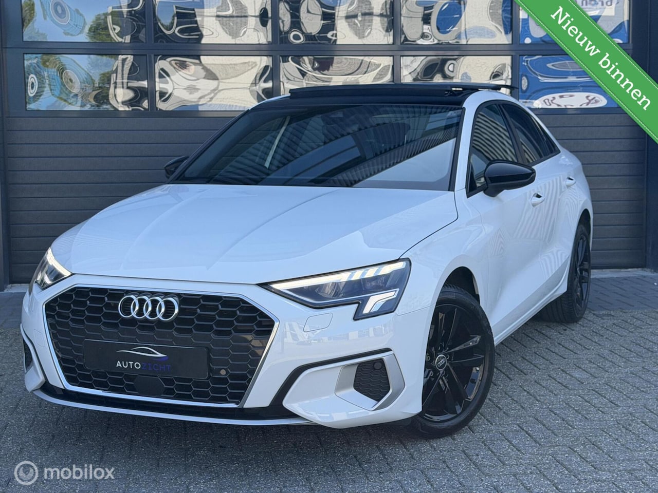 Audi A3 Limousine - 30 TFSI S edition | Pano | Stoelverw | ACC - AutoWereld.nl