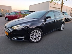 Ford Focus Wagon - 1.0 Titanium CLIMA/CRUISE/NAVI/PDC