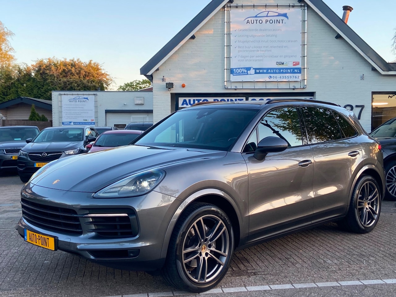 Porsche Cayenne - 3.0 AUT8/PANO/CHRONO/TREKHAAK/BOSE/DEALERAUTO - AutoWereld.nl