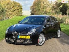 Alfa Romeo Giulietta - 1.7 TBi Quadrifoglio Verde Aut/Bose/18''/Xenon