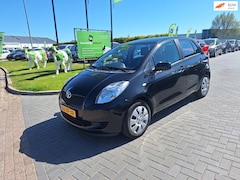 Toyota Yaris - 1.3 VVTi Sol / Zeer betrouwbaar / APK mei 2027