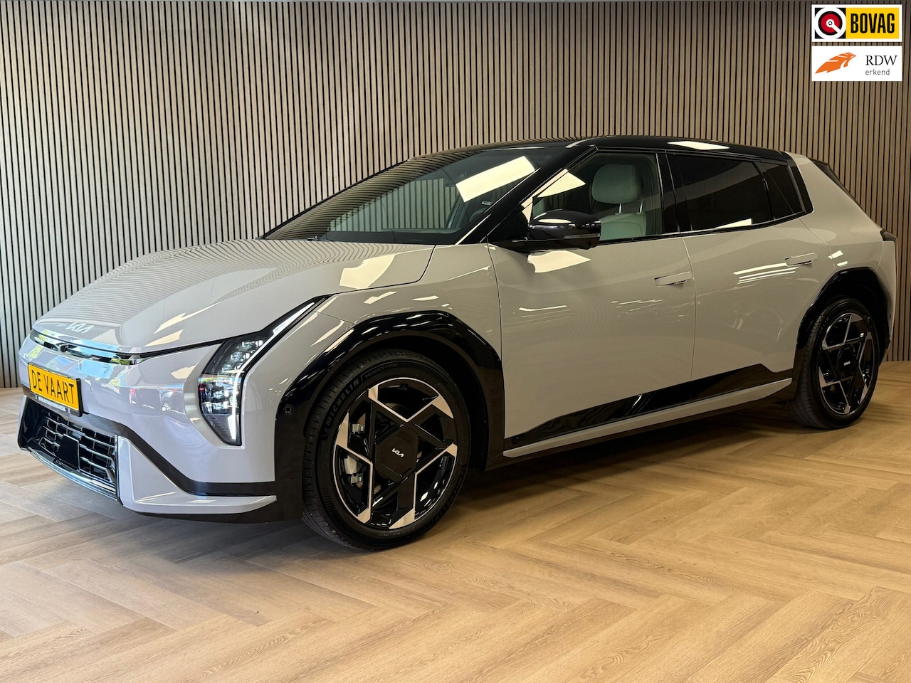 Kia EV4 - GT-PlusLine 81.4 kWh SoH 100% 594KM BEREIK HUD NAVI CRUISE CLIMATE LED HARMAN KARDON - AutoWereld.nl