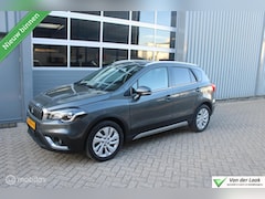 Suzuki S-Cross - 1.0 Boosterjet Exclusive 1e Eig | Boekjes | Stoelverwarming | Navigatie | 5 keer op Voorra