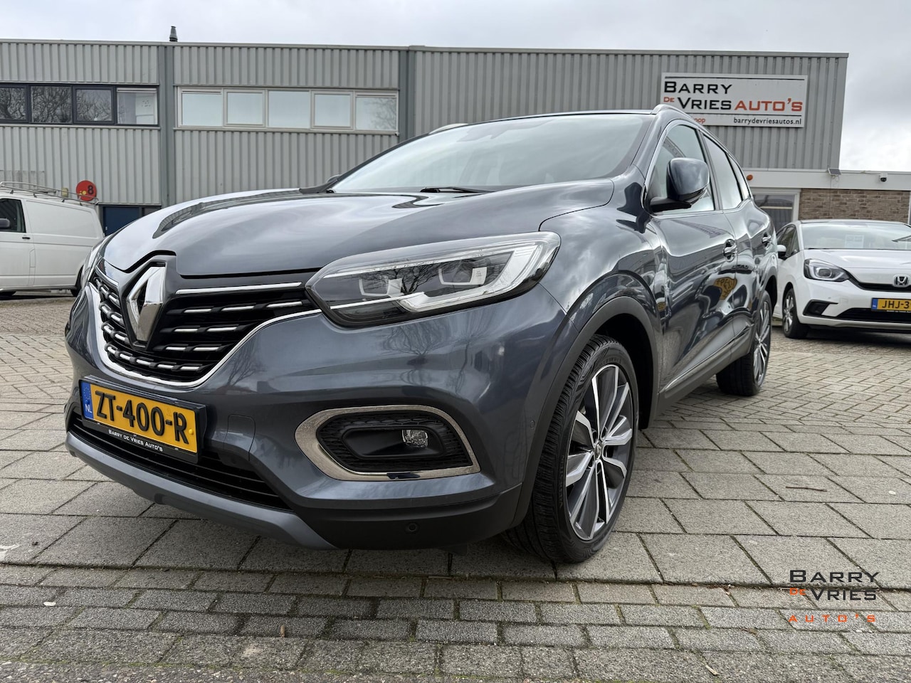 Renault Kadjar - 1.3 TCe Zen | Lederen bekleding | Apple Carplay | Navigatie | Stoelverwarming | - AutoWereld.nl