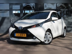Toyota Aygo - 1.0 VVT-I X-PLAY Camera / Airco / cruise control