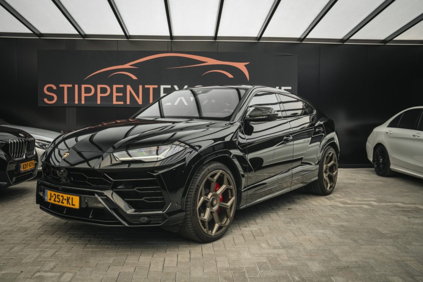 Lamborghini Urus - Urus Zwart - AutoWereld.nl