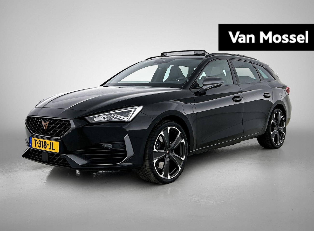 CUPRA Leon Sportstourer - 1.4 e-Hybrid VZ Performance | TREKHAAK | PANORAMADAK | CAMERA | STOEL-STUUR VERWARMING | S - AutoWereld.nl