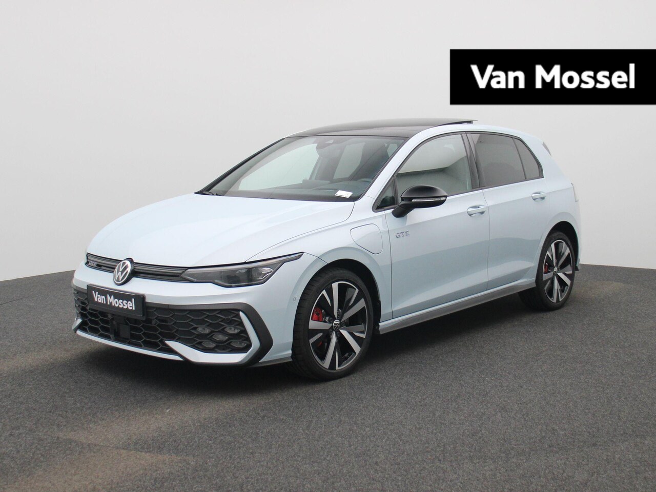 Volkswagen Golf - 1.5 eHybrid GTE 272 PK| Panoramadak | DCC | Navigatie | LED Matrix | Head-Updisplay | Dode - AutoWereld.nl