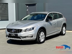 Volvo V60 Cross Country - 2.0 T5 245pk Momentum XENON STANDKACHEL 74983KM 2e eig