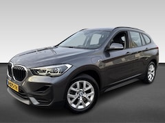 BMW X1 - xDrive25e Executive Pano | Stoelverwarming |
