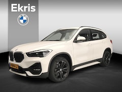 BMW X1 - sDrive18i | LED | HUD | Trekhaak | Sportstoelen | Shadow line | DAB | Hifi speakers | Alu