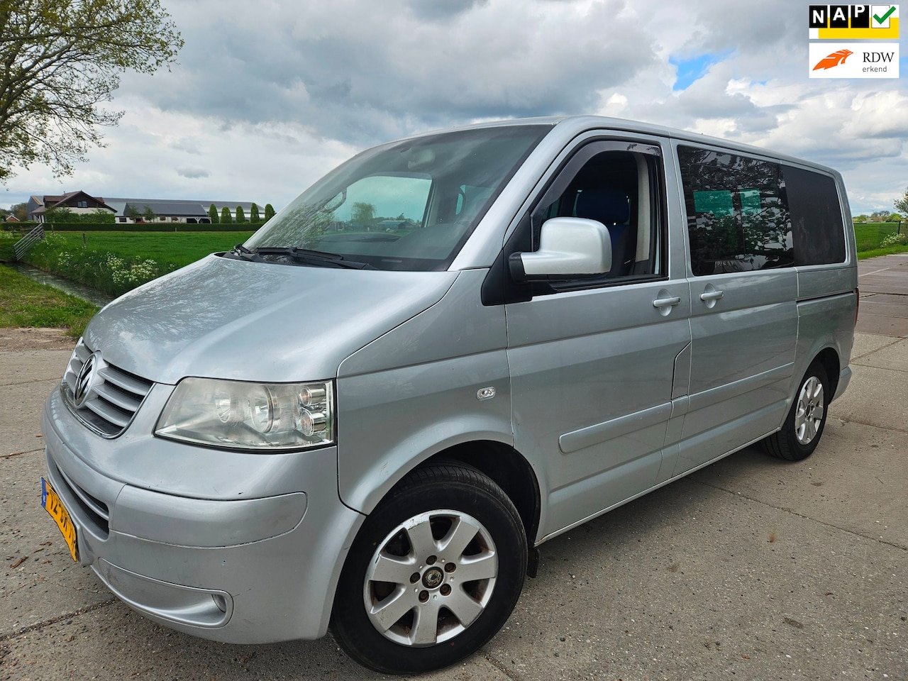 Volkswagen Transporter Multivan - 2.5 TDI multivan/ zelf sturend invalide/ rolstoelbus - AutoWereld.nl