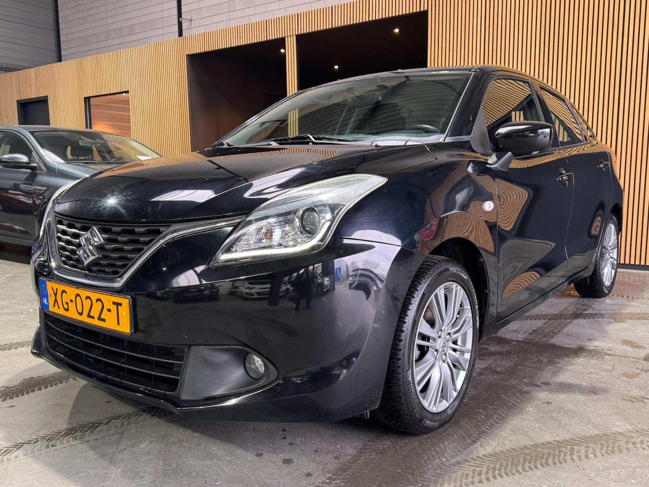Suzuki Baleno - 1.2 Exclusive Automaat Airco|Stoelverw.|Trekhaak|NAP - AutoWereld.nl