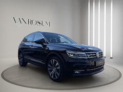 Volkswagen Tiguan - 2.0 TSI 4Motion Highline Business R-Line Exterieur | Pano | Leder Elektr. stoelen en verw.