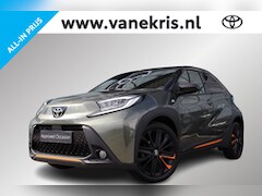 Toyota Aygo X - 1.0 VVT-i S-CVT Automaat Limited, Stoelverwarming, Parkeersensoren, JBL, Keyless entry