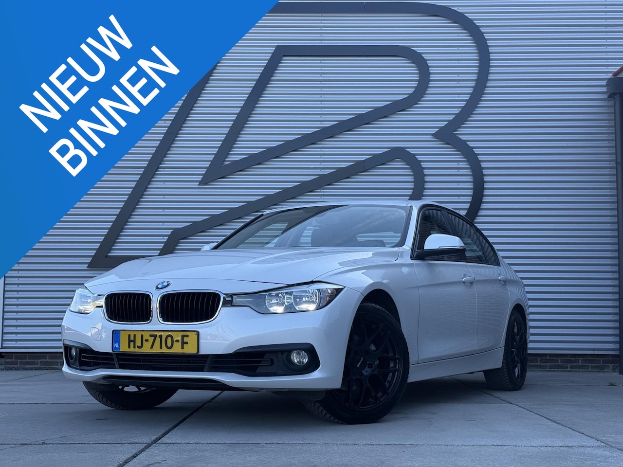 BMW 3-serie - 318i Essential Navi|Clima|Cruise|PDC|Dealer Onderhouden|LM Velgen|N.A.P|APK tot 08-2026 - AutoWereld.nl