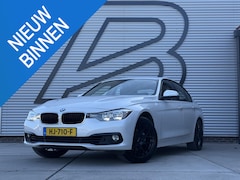 BMW 3-serie - 318i Essential Navi|Clima|Cruise|PDC|Dealer Onderhouden|LM Velgen|N.A.P|APK tot 08-2026
