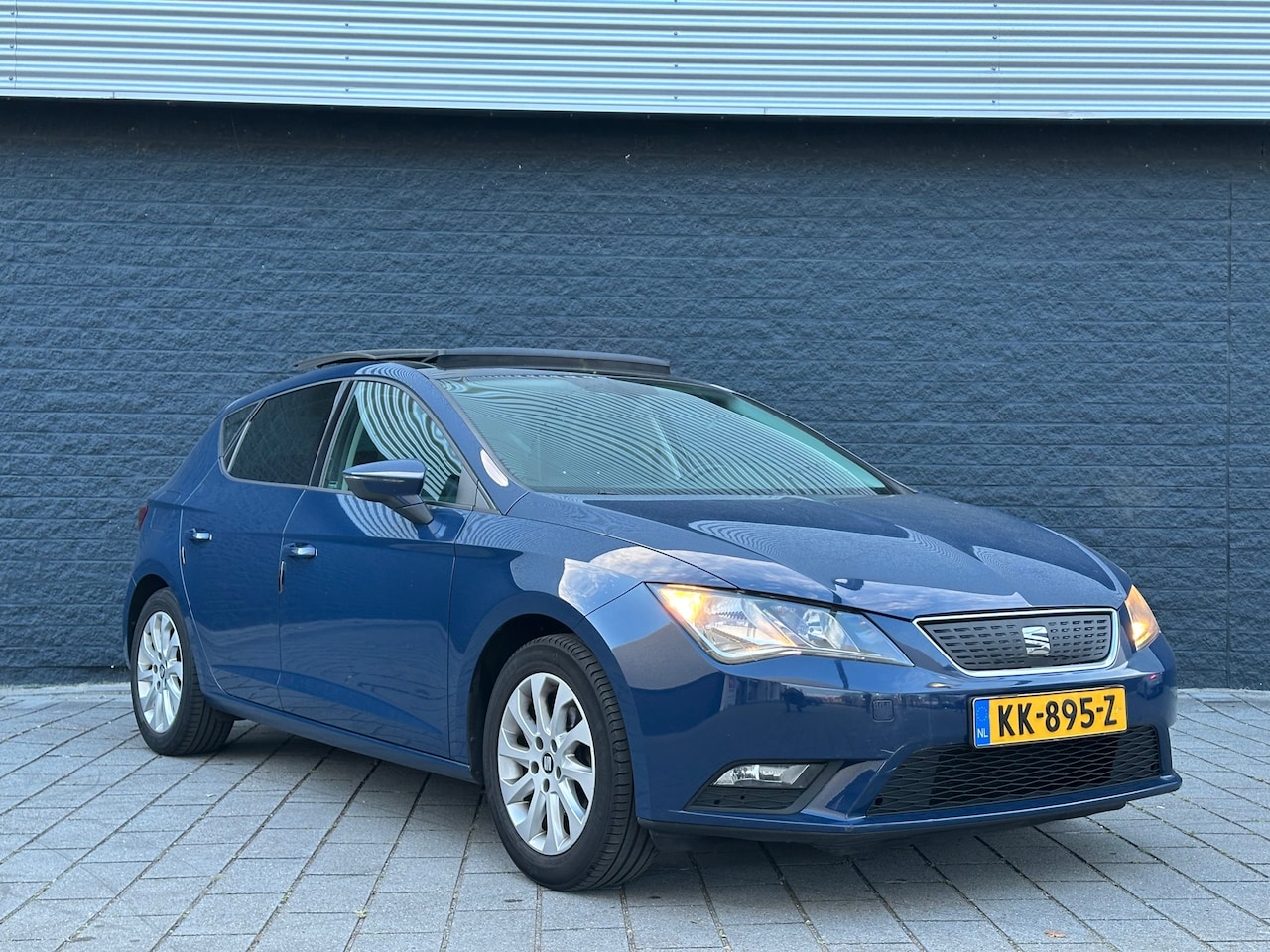 SEAT Leon - 1.0 EcoTSI Style Connect Panorama Dealer onderhouden - AutoWereld.nl
