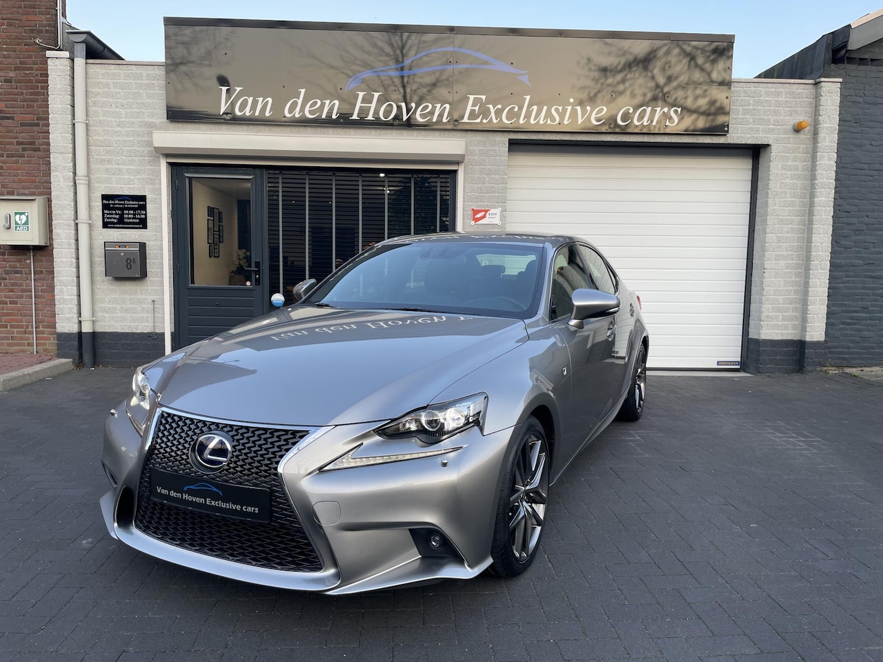 Lexus IS - 300h F-Sport Line Hybrid Dealer Onderhouden Topstaat - AutoWereld.nl
