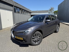 Alfa Romeo Stelvio - 2.0 T AWD Super | Camera | Led |
