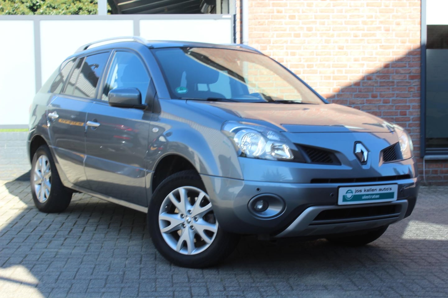 Renault Koleos - 2.5 Dynamique Pack Navigatie, PDC V+A, Clima, Perfecte staat - AutoWereld.nl