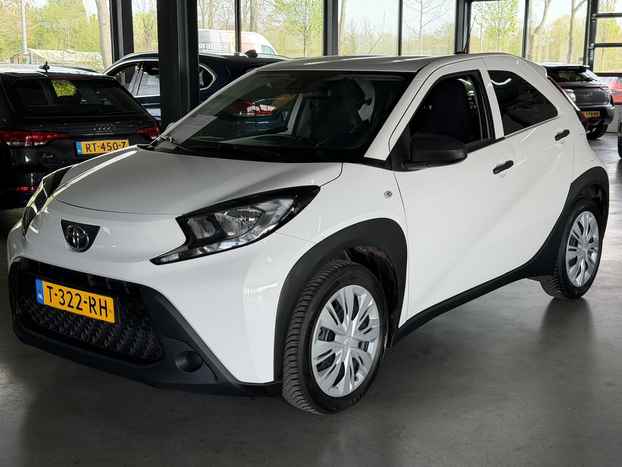 Toyota Aygo X - 1.0 VVT-i MT 1.0 VVT-i MT - AutoWereld.nl