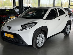 Toyota Aygo X - 1.0 VVT-i MT