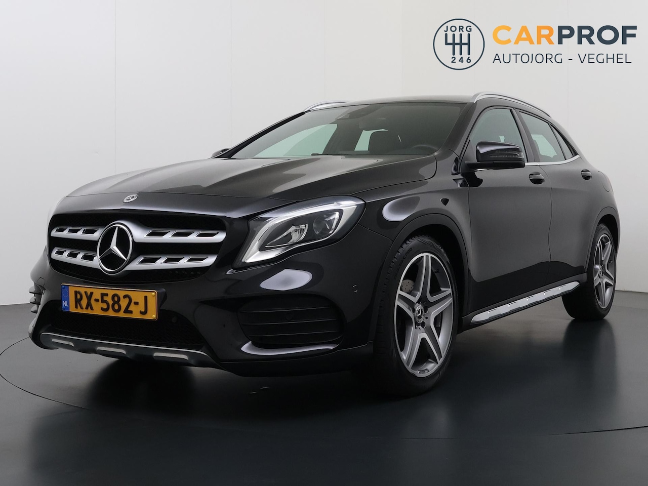 Mercedes-Benz GLA-Klasse - 180 Business Solution AMG Trekhaak |  Camera | Cruise | - AutoWereld.nl