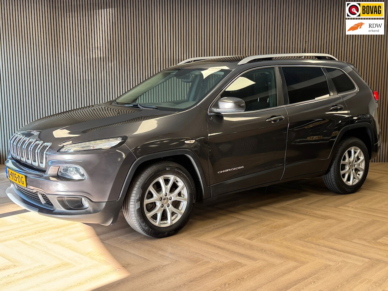 Jeep Cherokee - Latitude AUT PANORAMADAK AIRCO CAMERA BLUETOOTH CRUISE CONTROL - AutoWereld.nl