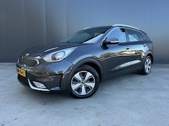 Kia Niro - 1.6 GDi Hybrid DynamicLine TREKHAAK HALF LEER CAMERA CRUISE NAVI ECC