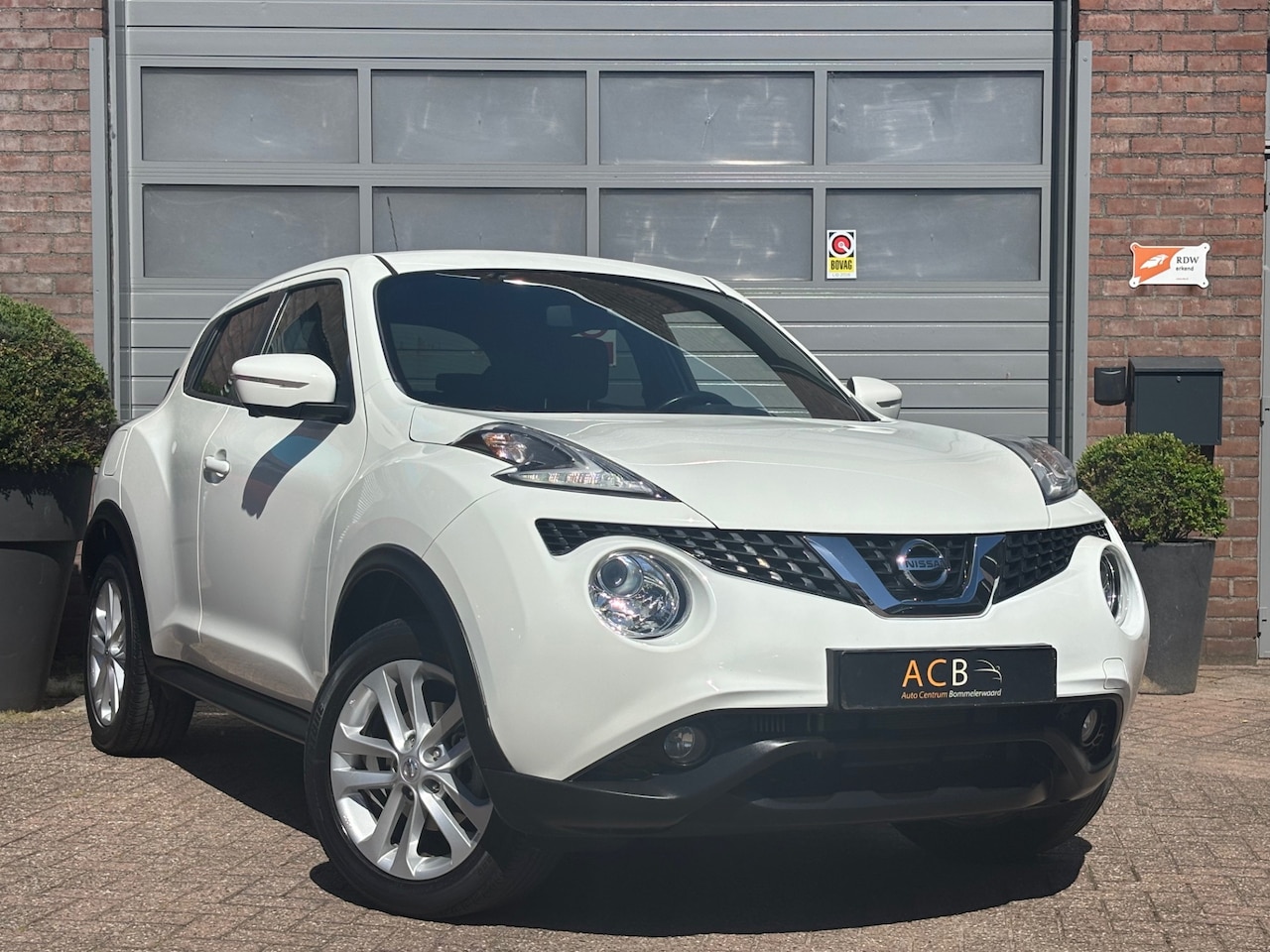 Nissan Juke - 1.2 DIG-T S/S N-Connecta Dealer onderhouden. - AutoWereld.nl