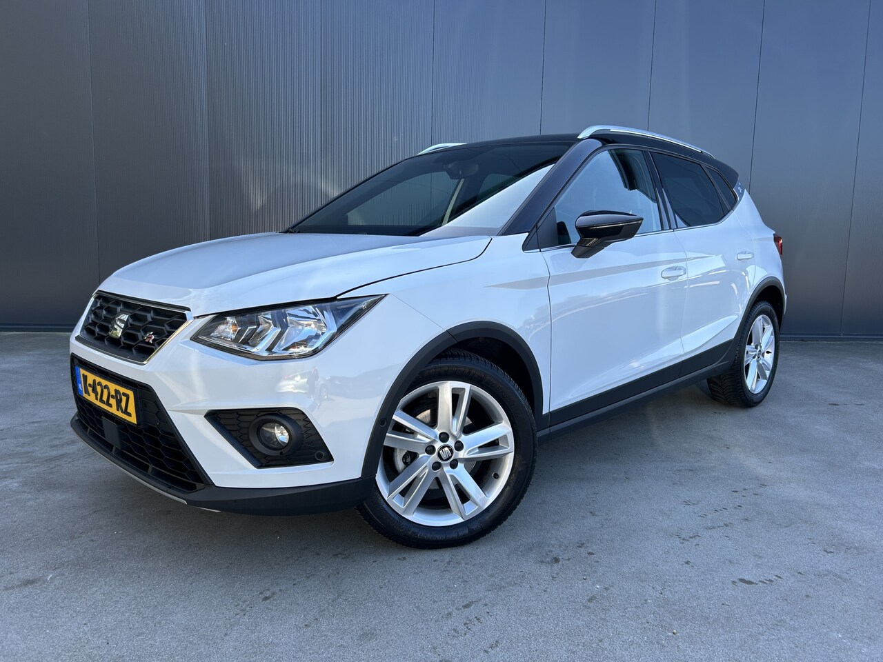 SEAT Arona - 1.0 TSI FR Business Intense 1e EIGENAAR CAMERA ADAP CRUISE ECC NAVI - AutoWereld.nl