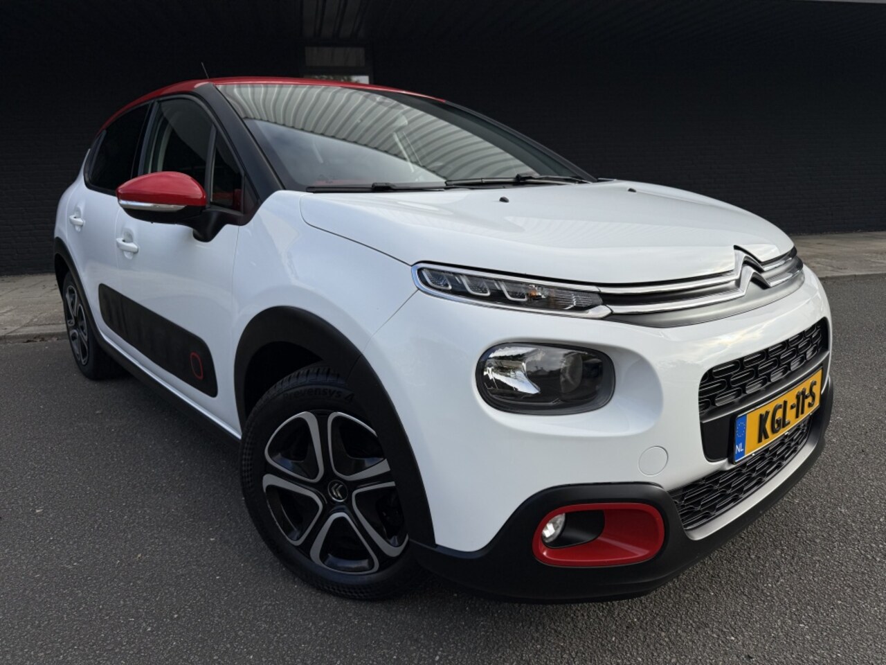 Citroën C3 - 1.2 PT S&S Shine - Automaat - - AutoWereld.nl
