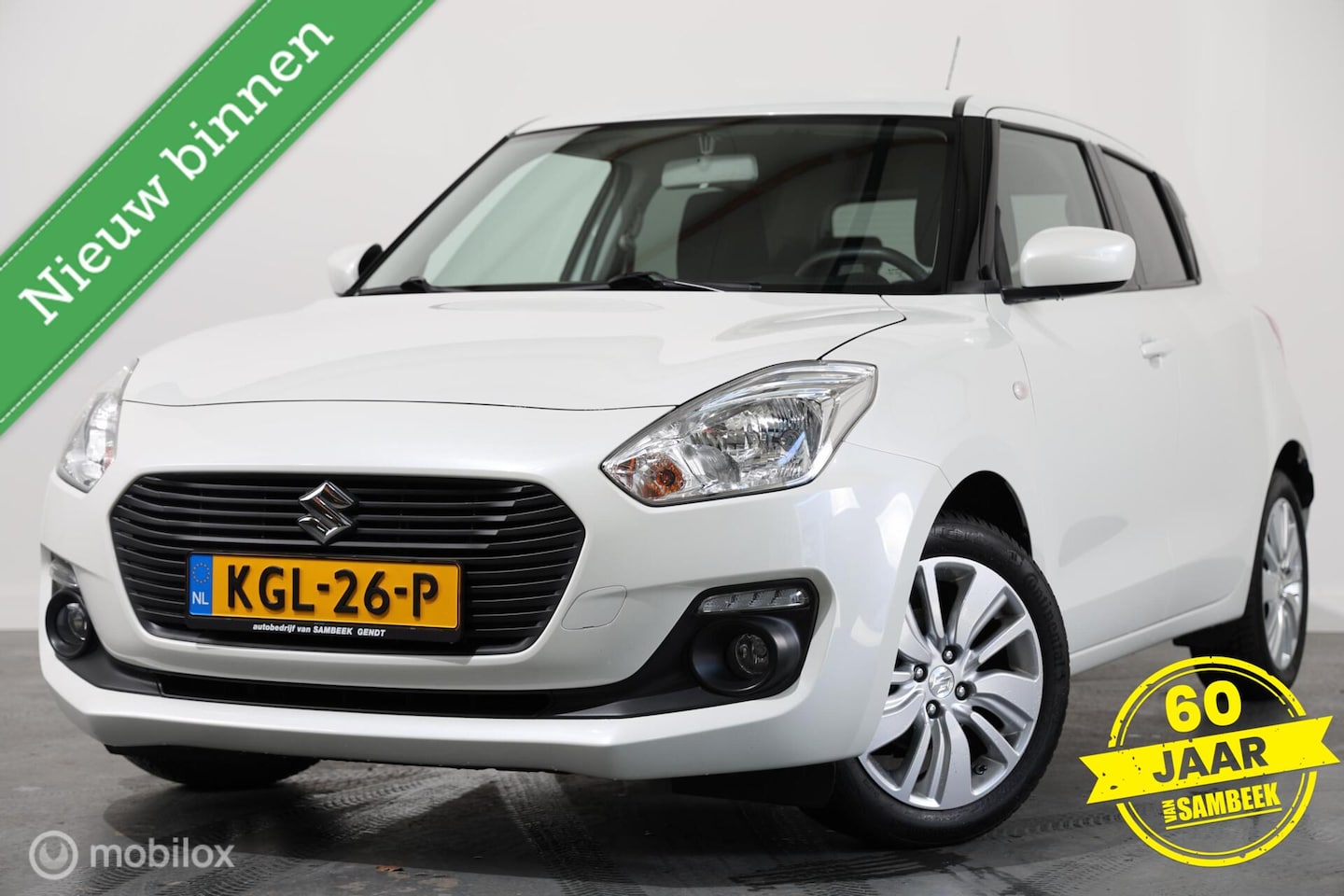 Suzuki Swift - 1.2 Select Hybrid - Camera - Carplay - Stoelverwarming - AutoWereld.nl