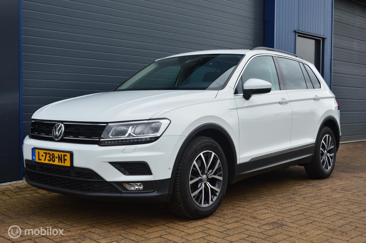Volkswagen Tiguan - 1.5 TSI ACT ,Pano,Virtual,Trekhaak - AutoWereld.nl