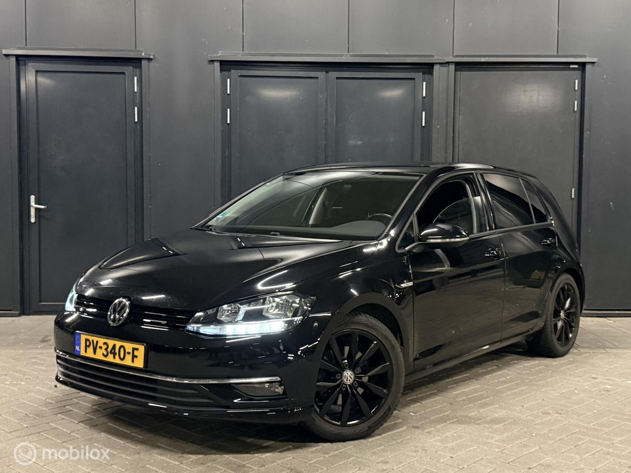 Volkswagen Golf - 1.5 TSI Highline|cruise|carplay|virtual|aut - AutoWereld.nl