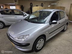 Peugeot 206 - 1.4 Gentry 1e eigenaar Nw distributie