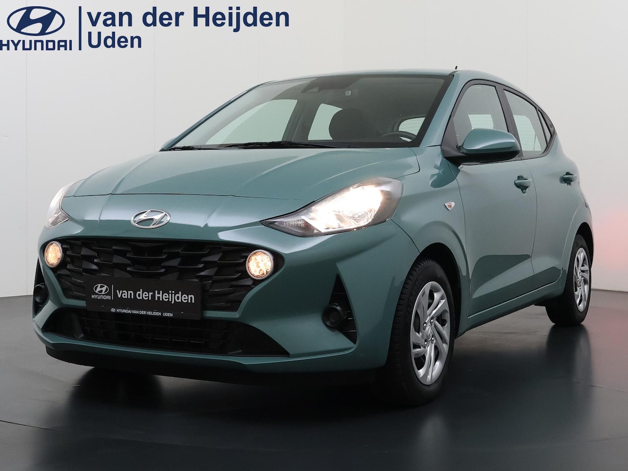 Hyundai i10 - 1.0 Premium Stoelverwarming | Stuurverwarming | Climate Control - AutoWereld.nl