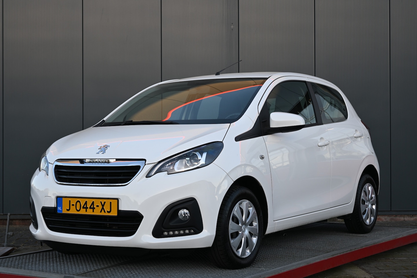 Peugeot 108 - 1.0 e-VTi Active 1.0 e-VTi Active - AutoWereld.nl