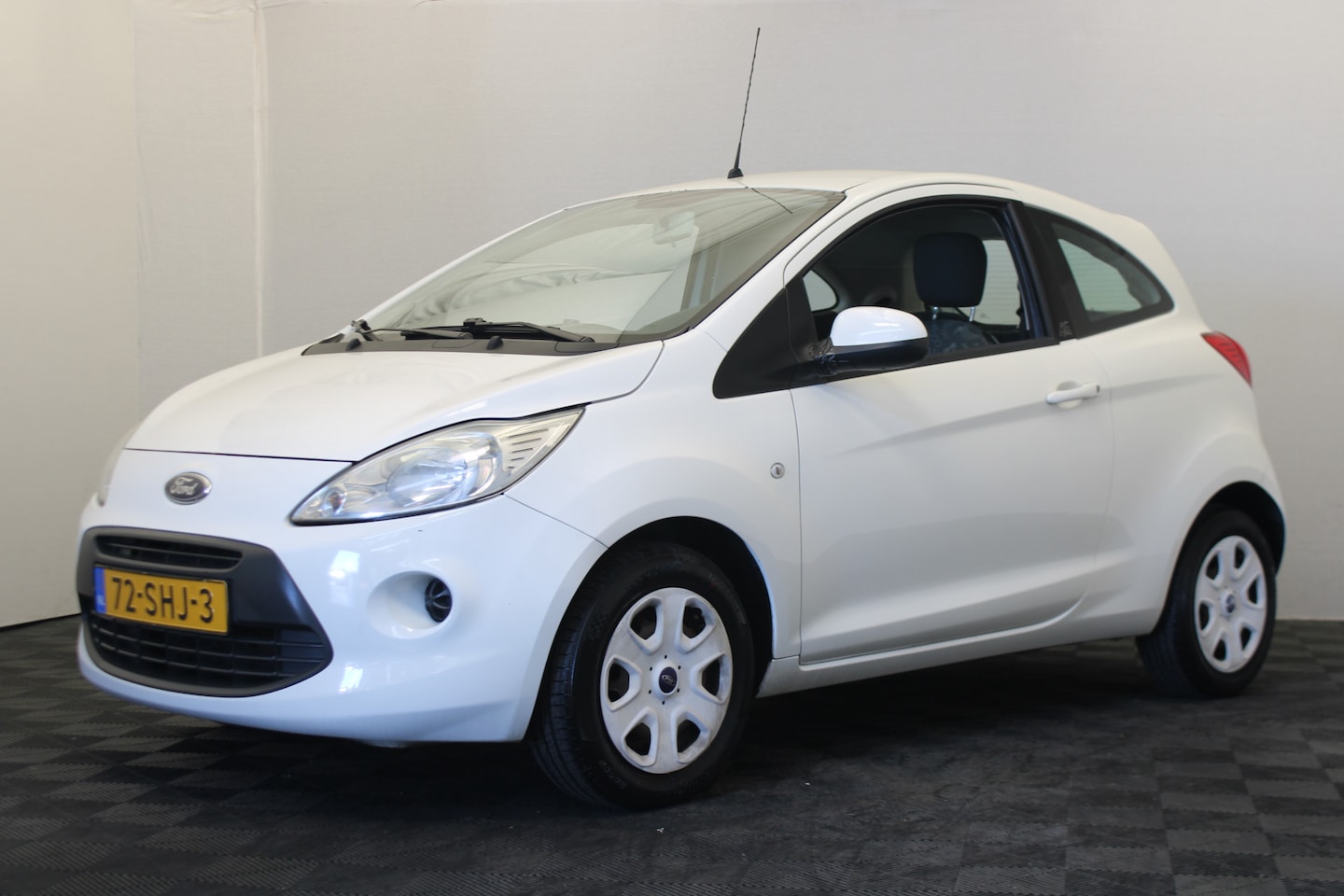 Ford Ka - 1.2 Cool & Sound start/stop *Koningsdag open* - AutoWereld.nl