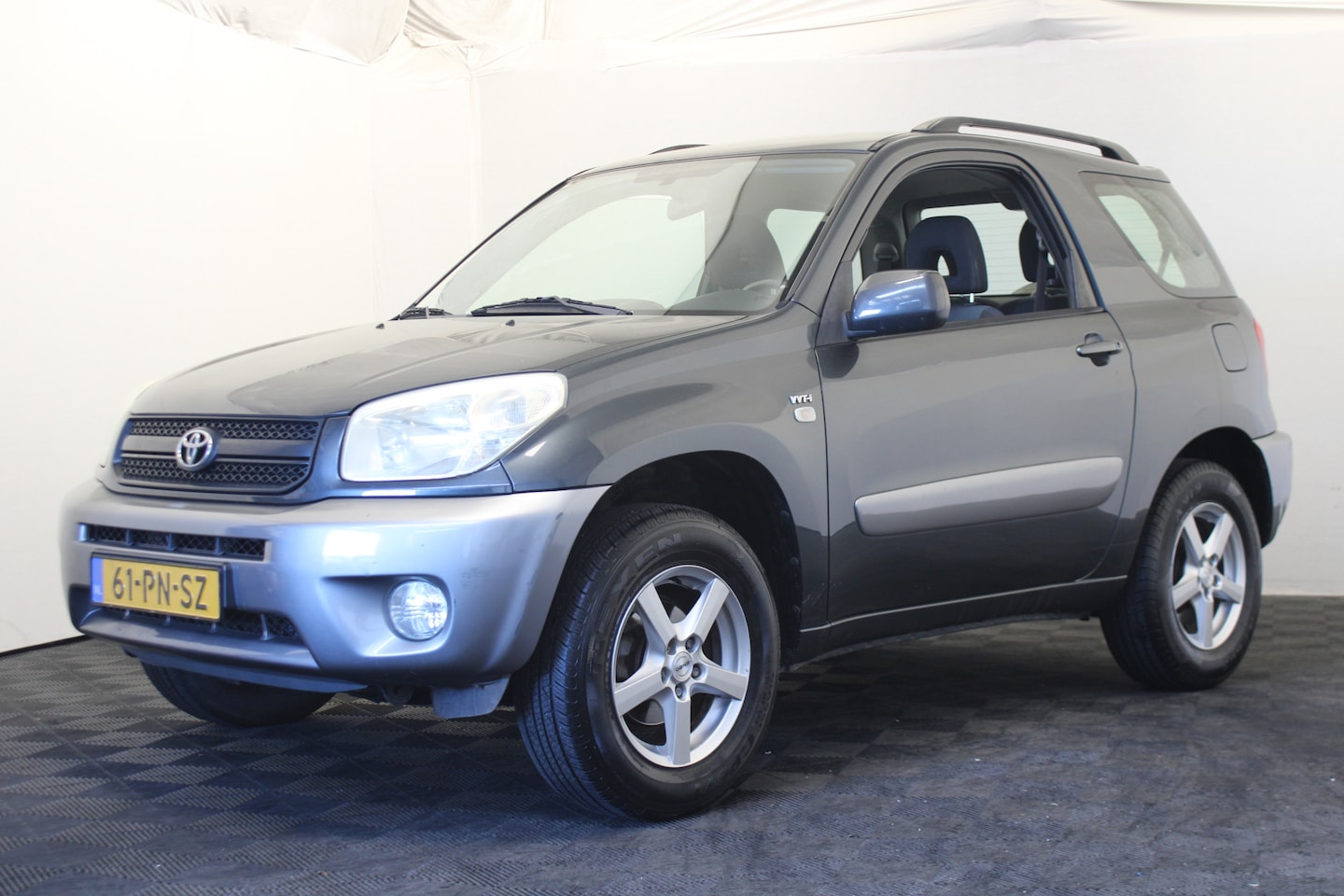 Toyota RAV4 - 1.8-16V VVT-i Luna 1.8-16V VVT-i Luna - AutoWereld.nl