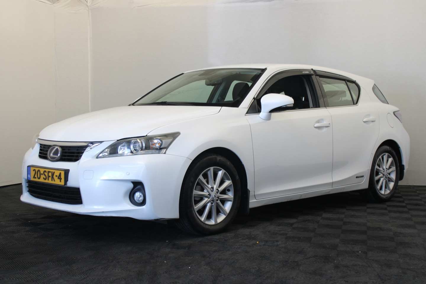 Lexus CT 200h - Hybrid *Koningsdag open* - AutoWereld.nl