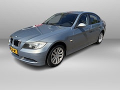 BMW 3-serie - 318i Airco | Cruise control | Carkit | Lm velgen