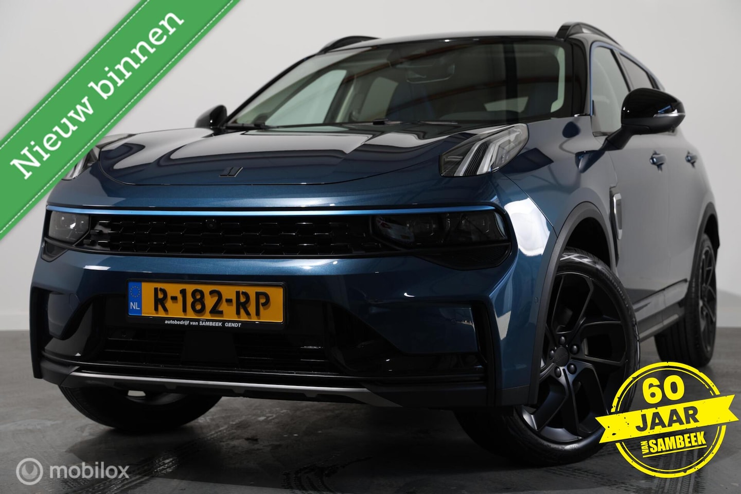 Lynk & Co 01 - 1.5 Zwarte velgen - Stoelverwarming - Carplay - AutoWereld.nl